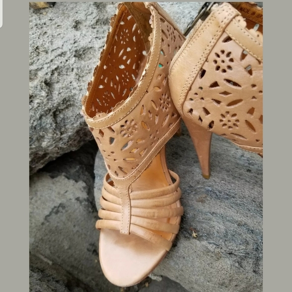 Pour La Victoire Lasercut Pumps Comfort 8 - Picture 3 of 6